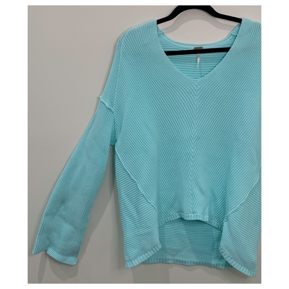 Free People Oversized Light Blue Sweater Size XS - Picture 5 of 9